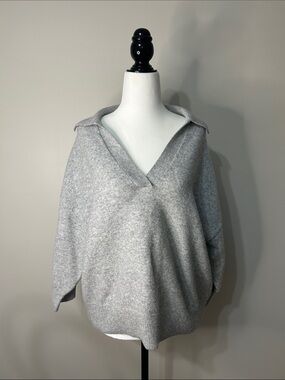 H&M Gray V-Neck Collar Sweater